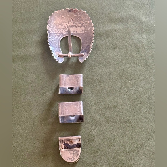 Vintage 3/4” Sterling Silver Buckle Set.  Signed MP - Picture 6 of 11